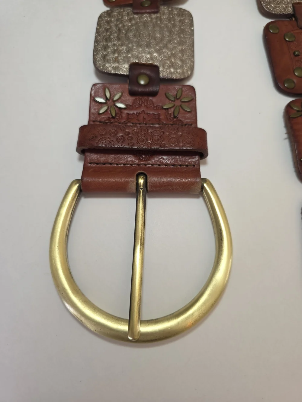 Vintage Fossil Genuine Leather Wide Patchwork Embellished Belt Brass Buckle